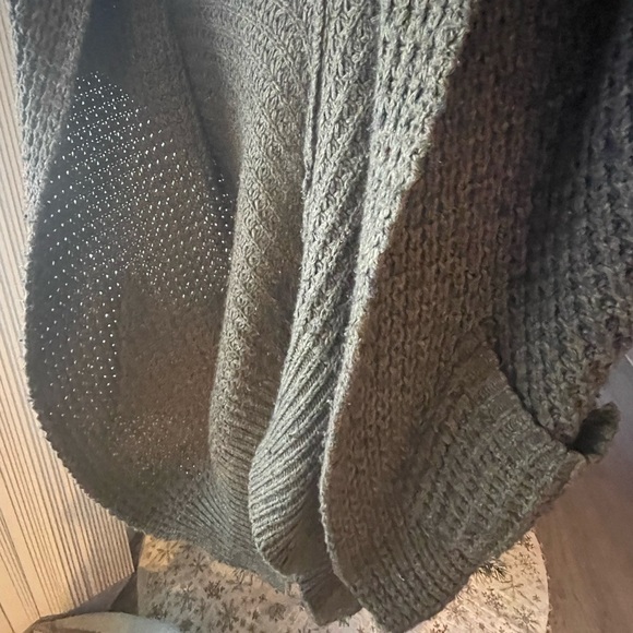 REMAIN | Green Cardigan (Size S) - Picture 3 of 6